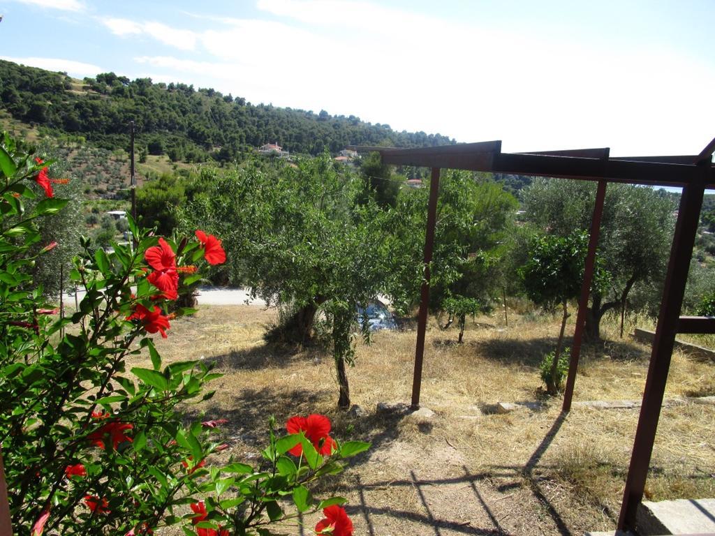 Hostal Countryside House Perachora Exterior foto