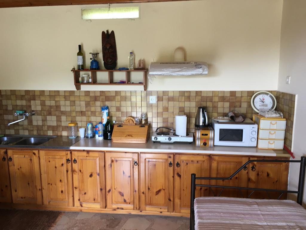 Hostal Countryside House Perachora Exterior foto